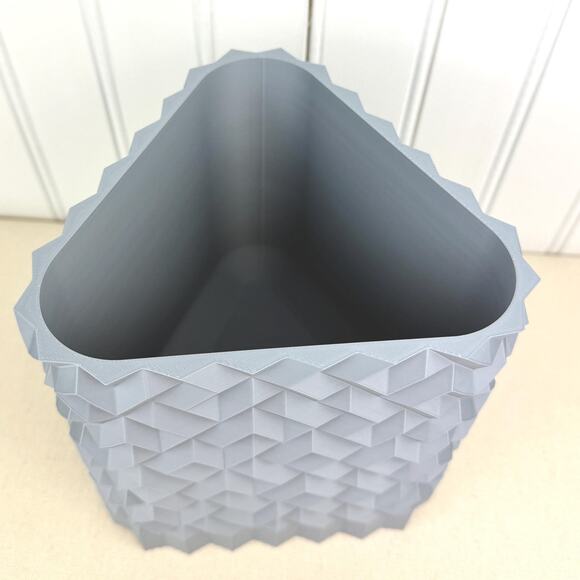 Cobble Planter 02, Indoor Flower Pot, Tabletop Planter, Triangular Design - Picture 4 of 11
